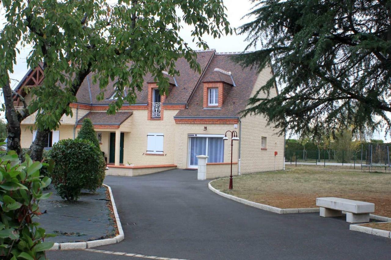 Logement Entre Chambord Et Le Zoo De Beauval Apartment Contres  Bagian luar foto
